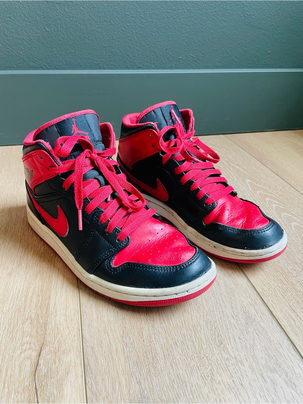 Nike Jordan Air 1 Mid “Alternate Bred 2022” Black and Red Sneakers